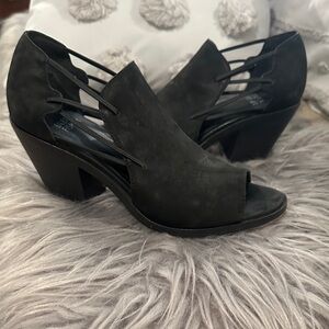 Eileen Fisher Black Open-Toe Heels- genuine leather.